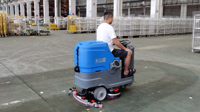 潔臣士工業(yè)掃地機，工商業(yè)高效清潔神器